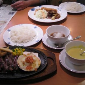 大垣のデニーズで昼食｜大垣市民病院